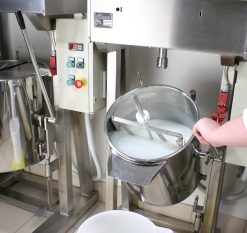 Lacosme - gia công kem chấm mụn